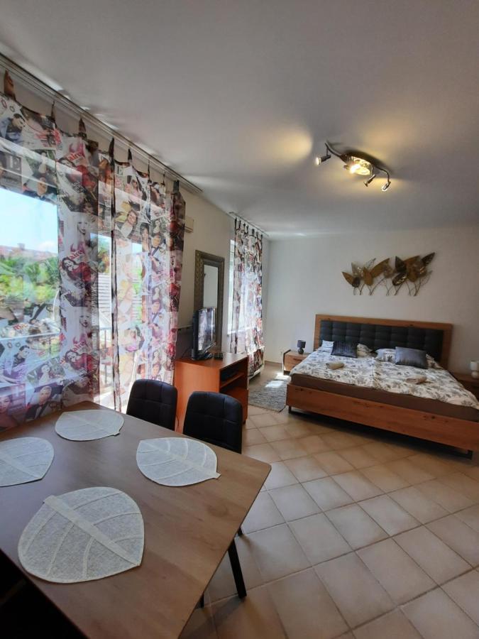 Crazy Frog Gambrinusz Ii. Apartment Hajdúszoboszló Екстериор снимка